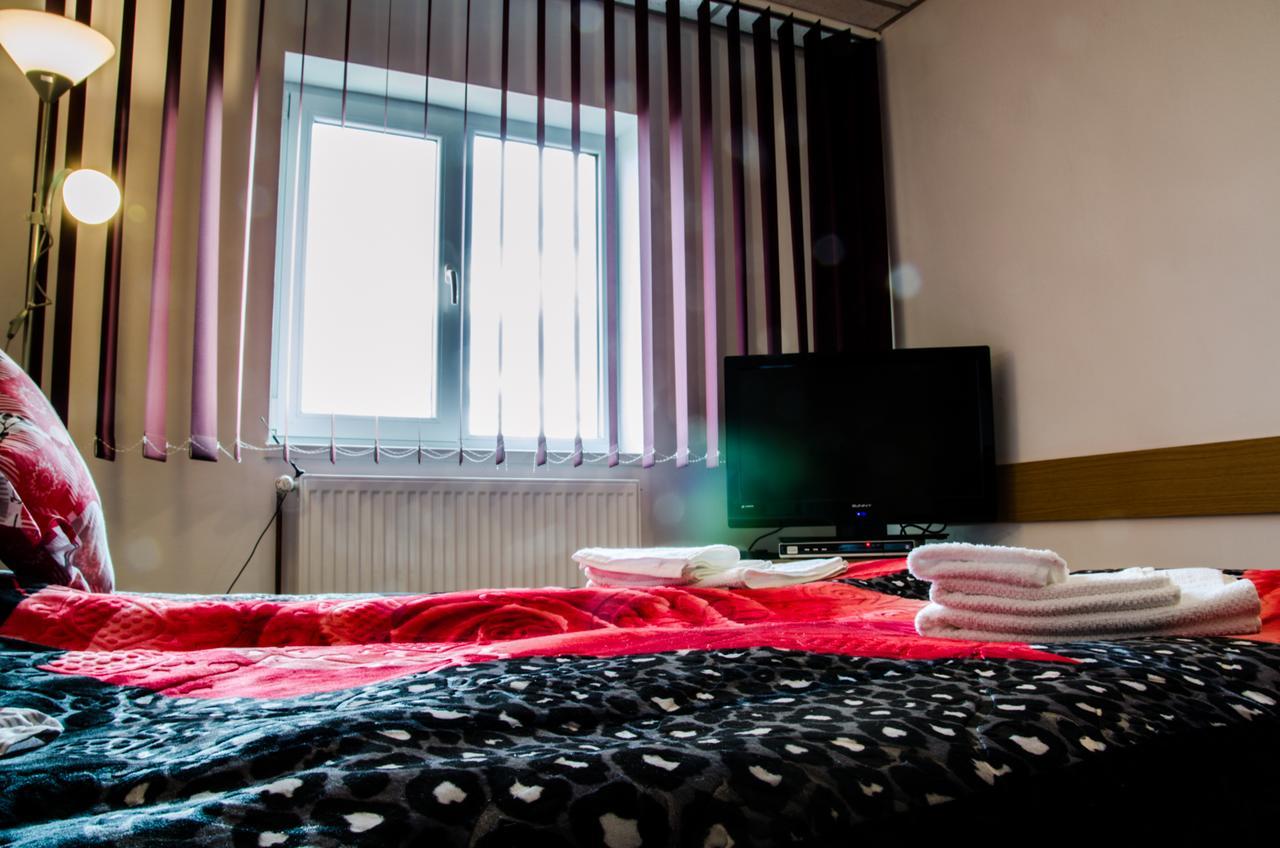 Pensiunea Georgibel Deva Bagian luar foto